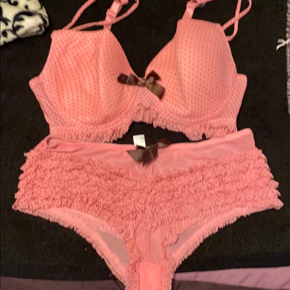 Bra Set - image 1